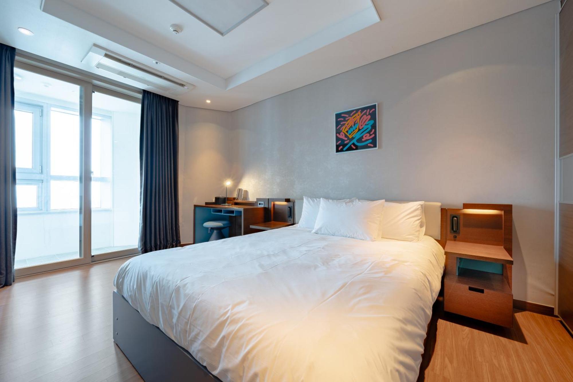 Urbanstay Haeundae Station Μπουσάν Εξωτερικό φωτογραφία