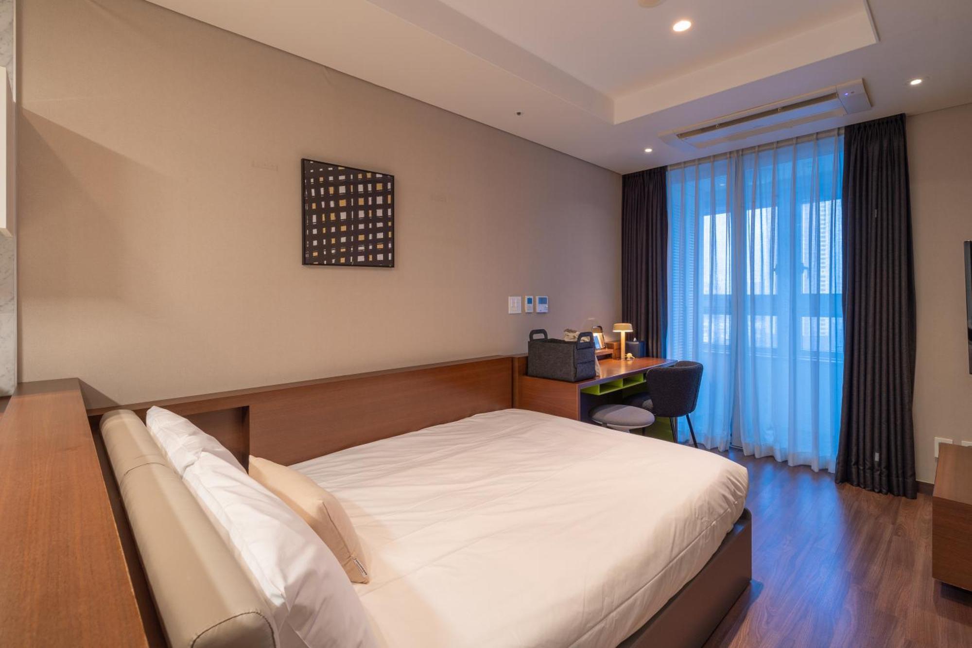 Urbanstay Haeundae Station Μπουσάν Εξωτερικό φωτογραφία